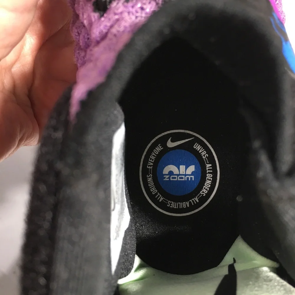 Nike Air Zoom UNVRS Basketball shoes 4.5/6.5
